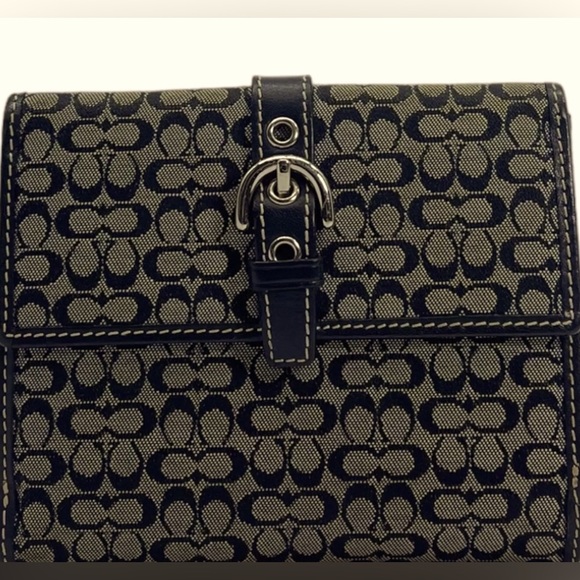 WOW*SALE*Vintage Coach Buckle Bifold Wallet ** - Picture 1 of 10